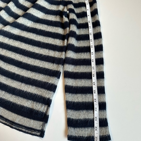 Vince Camuto Women Sweater Size M Navy Blue Gray Horizontal Striped Long Sleeve - Picture 6 of 7
